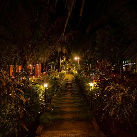 Claynest Resorts Kuttalam  Bagian luar foto