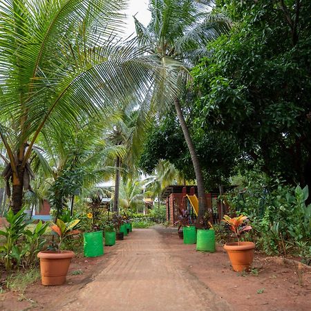 Claynest Resorts Kuttalam  Bagian luar foto
