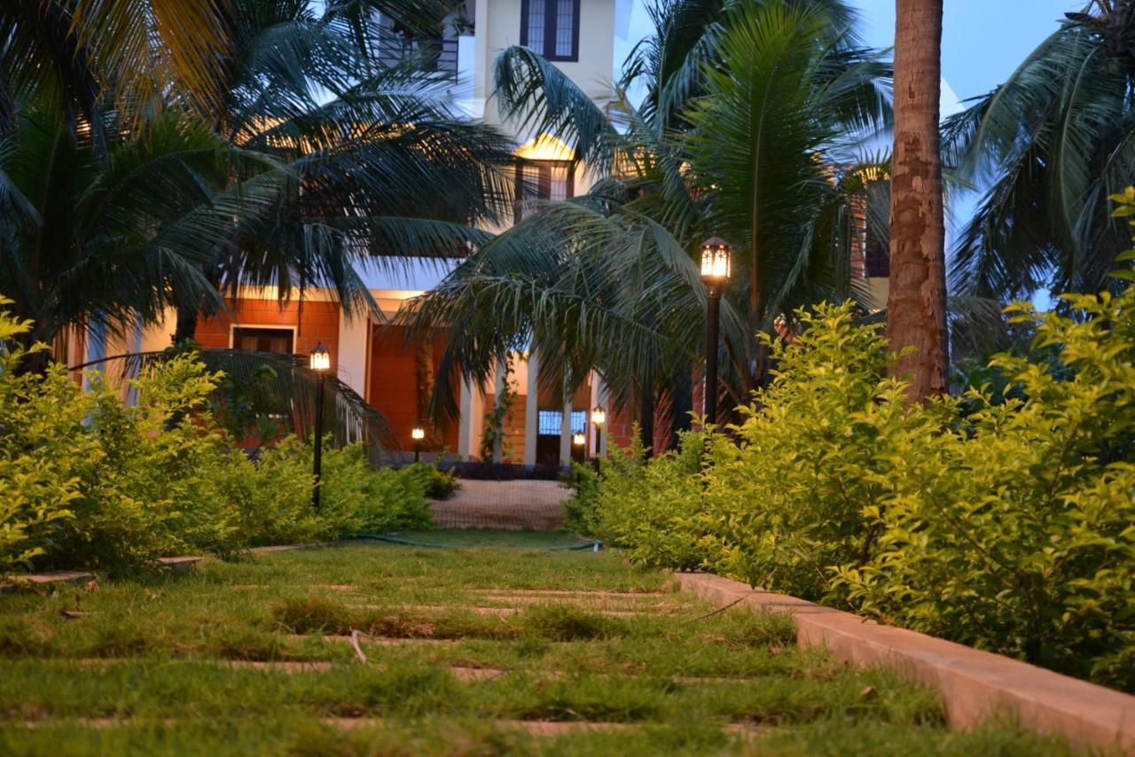 Claynest Resorts Kuttalam  Bagian luar foto