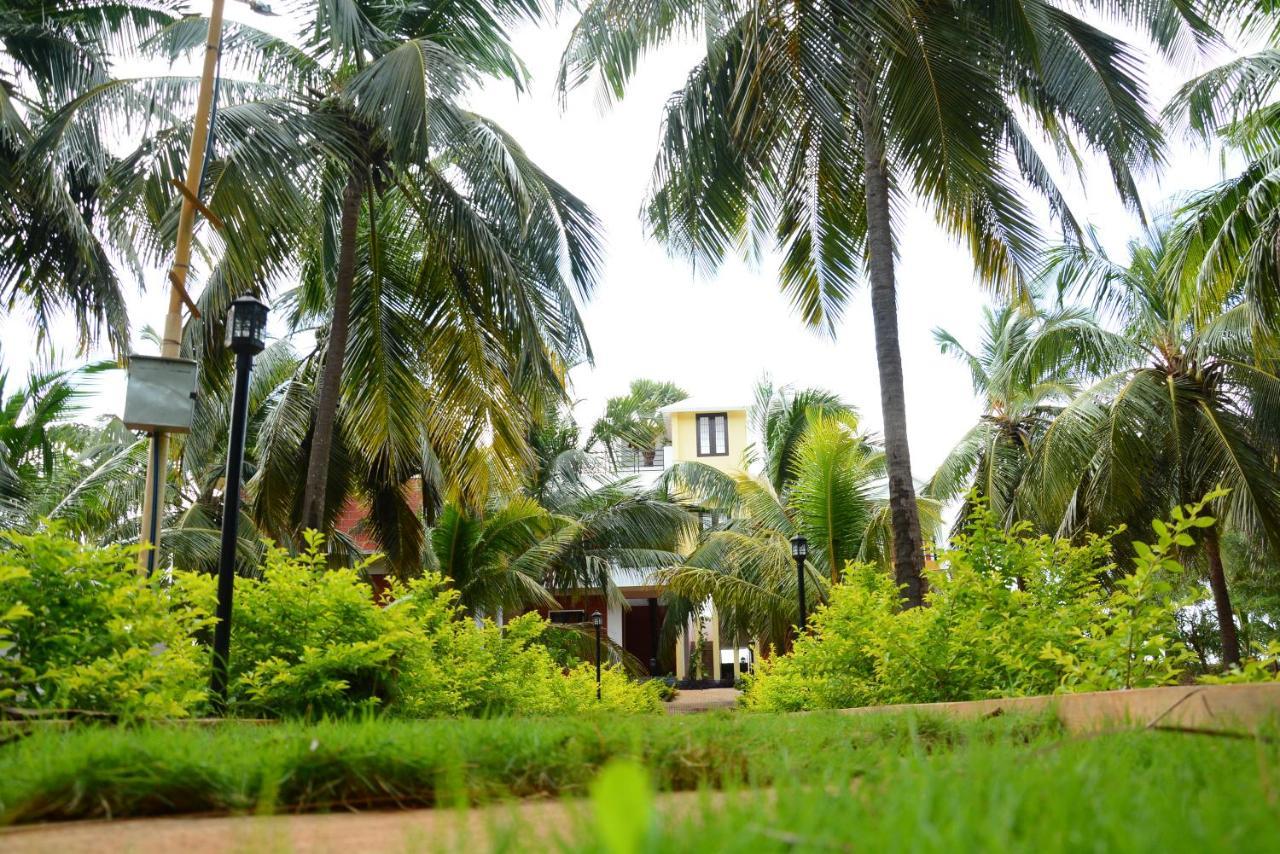 Claynest Resorts Kuttalam  Bagian luar foto