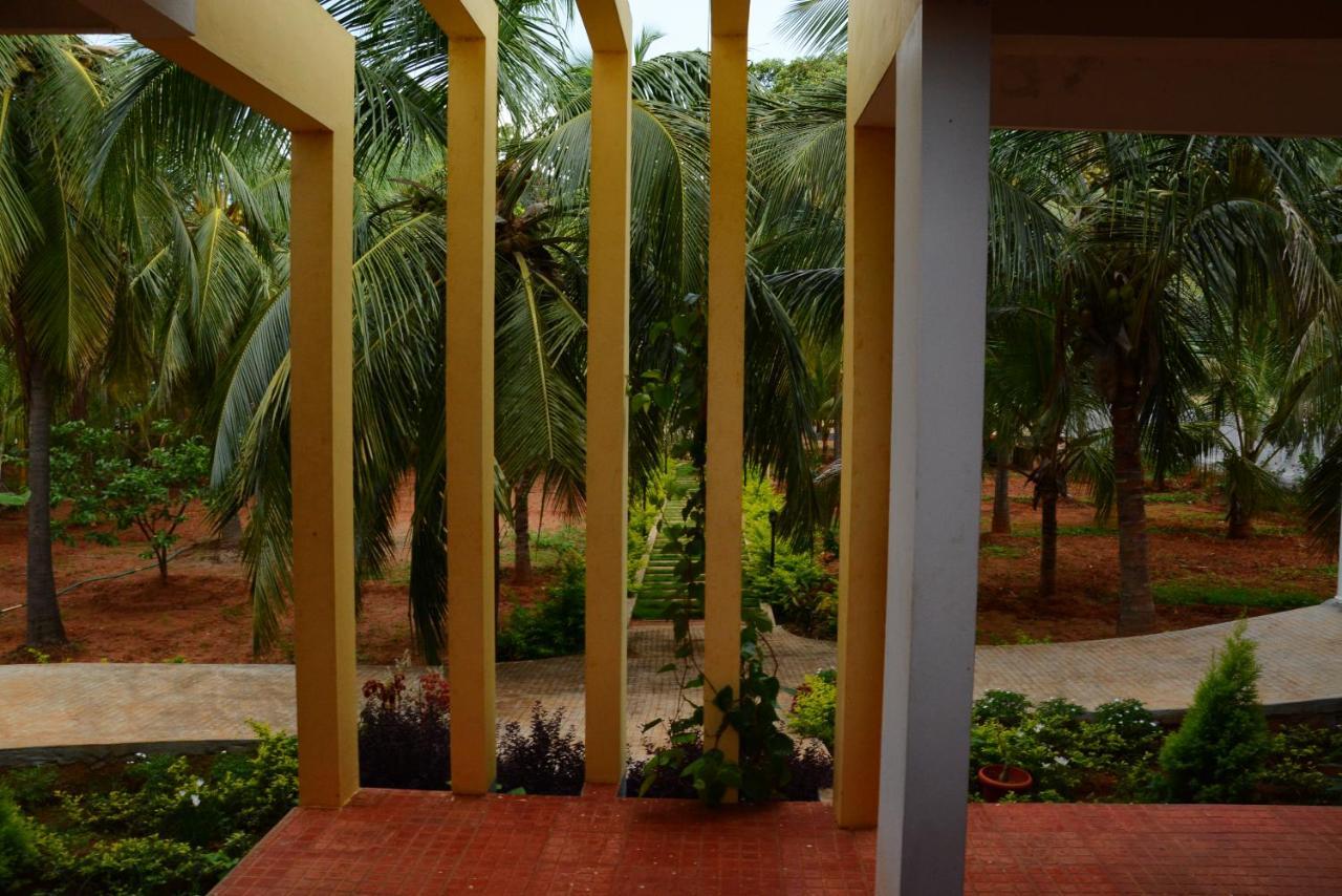 Claynest Resorts Kuttalam  Bagian luar foto