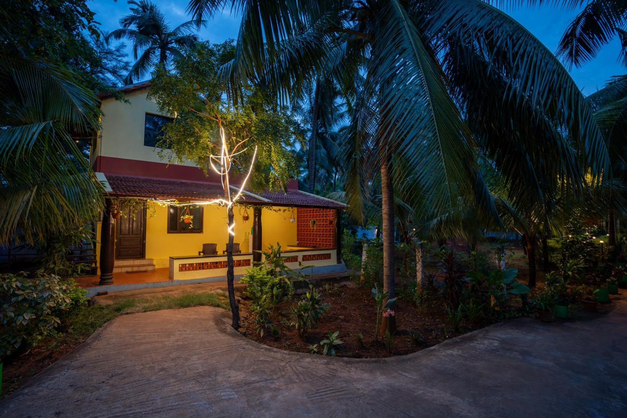 Claynest Resorts Kuttalam  Bagian luar foto